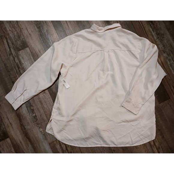 Old Navy Women's Long Sleeve Button Down Shirt 2XL Cream - Picture 3 of 9